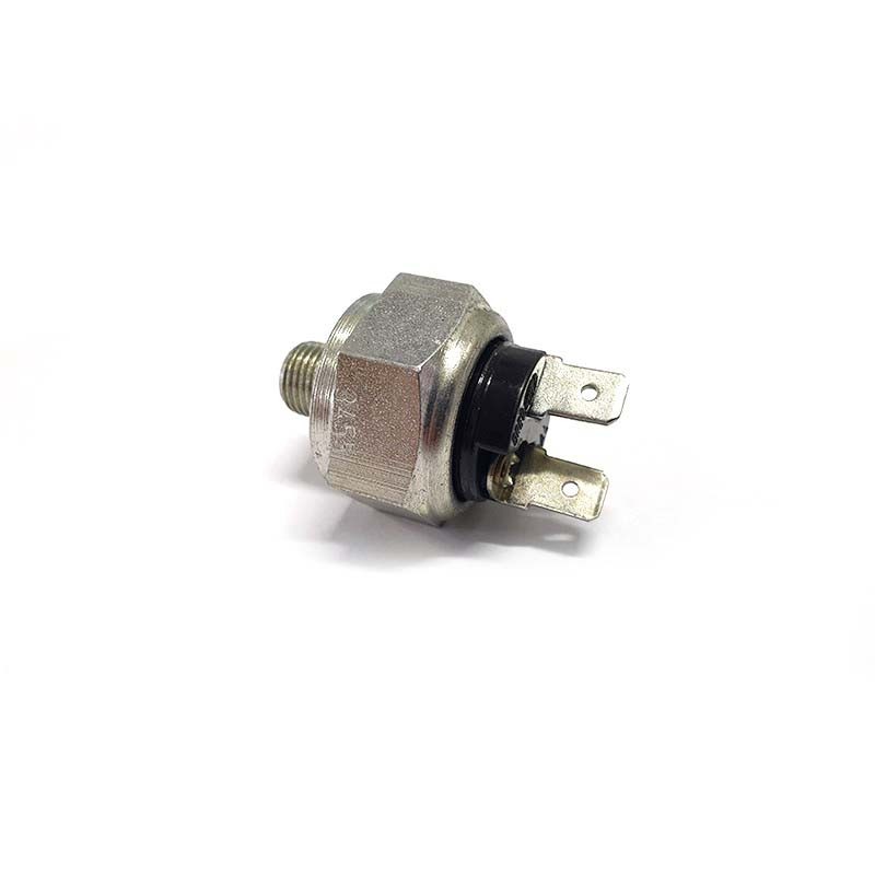 INTERRUTTORE LUCE FRENO TRATTORE COD. 5108180